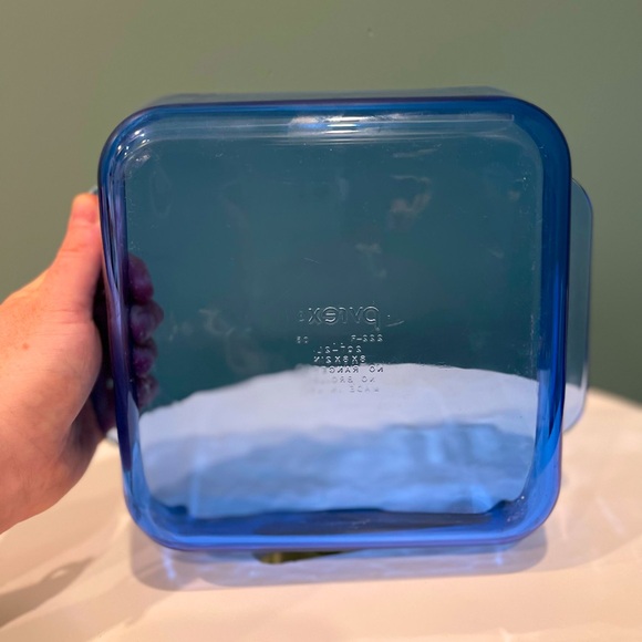 ✨Vintage✨ Cobalt Blue Glass Baking Dish Pyrex 8 x 8 - Picture 3 of 5